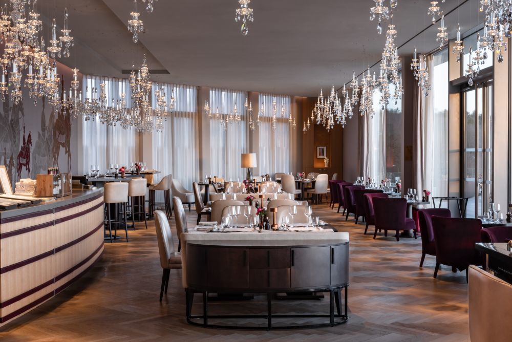 Royal Champagne Hotel & Spa - Le Bellevue Restaurant & Terrace